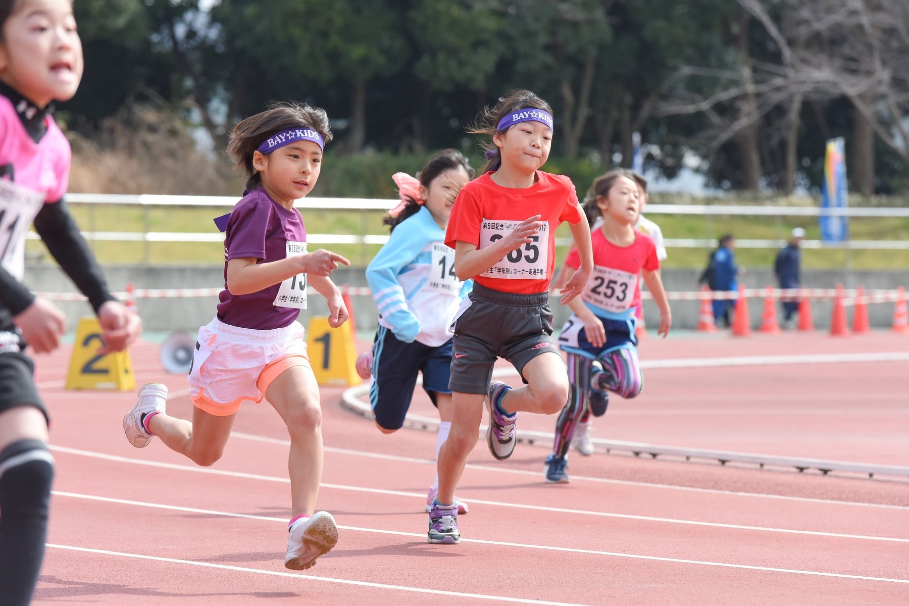 小学生 陸上 大会 コレクション 靴